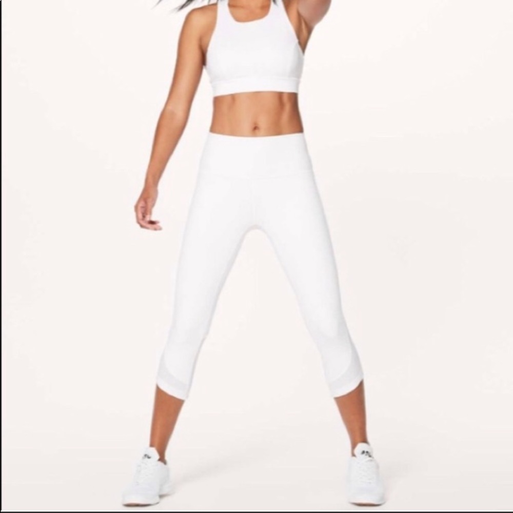 Women’s Lululemon Whie Leggings.  “Ready Set Go”